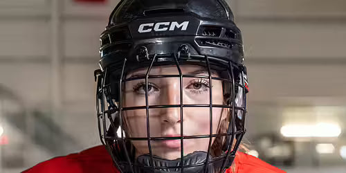 Prova ut rätt ishockeyhjälm