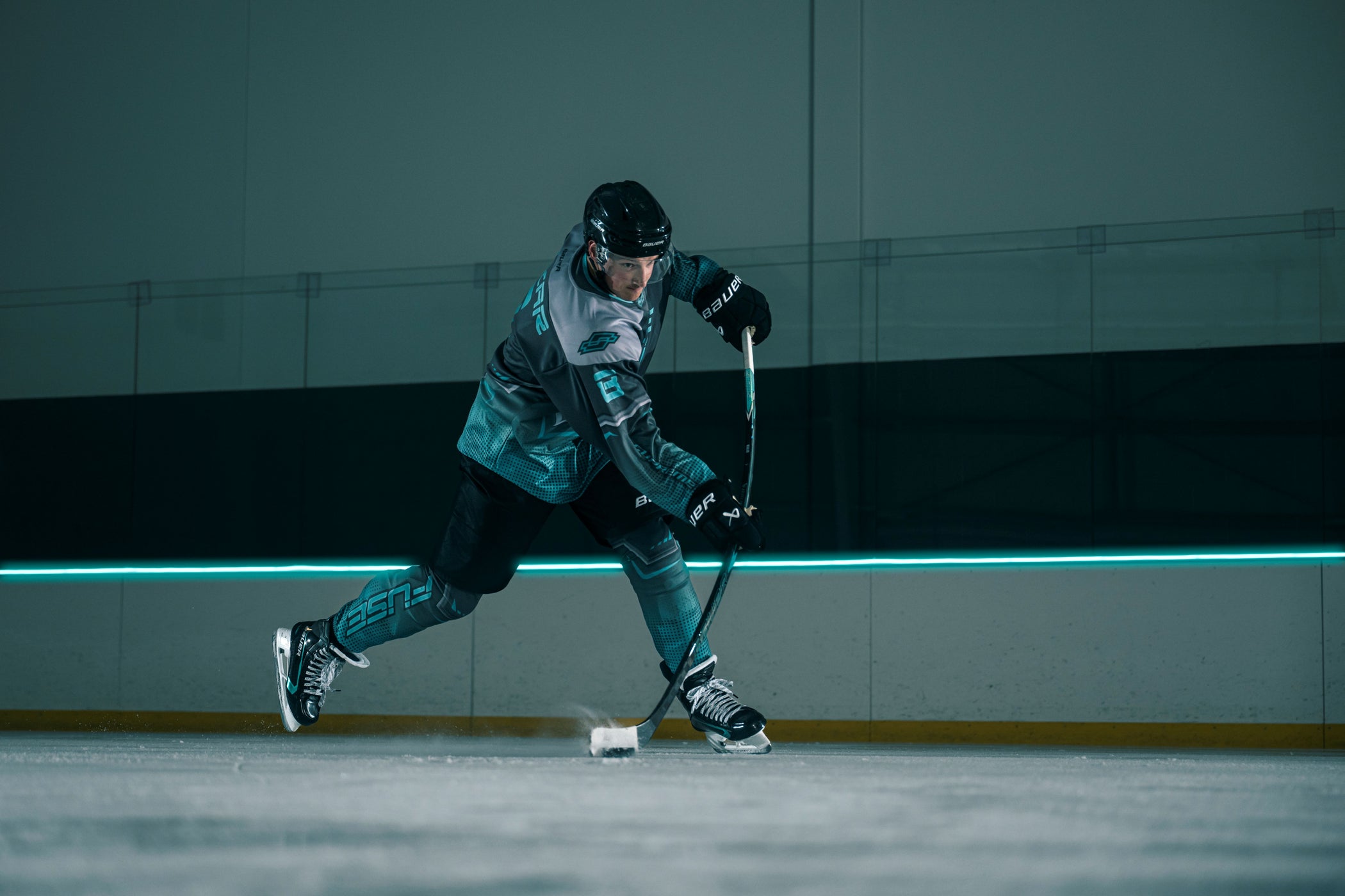 Handla Bauer Supreme Fuse